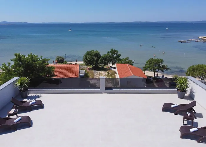 Apartments Bonaca With Jacuzzi