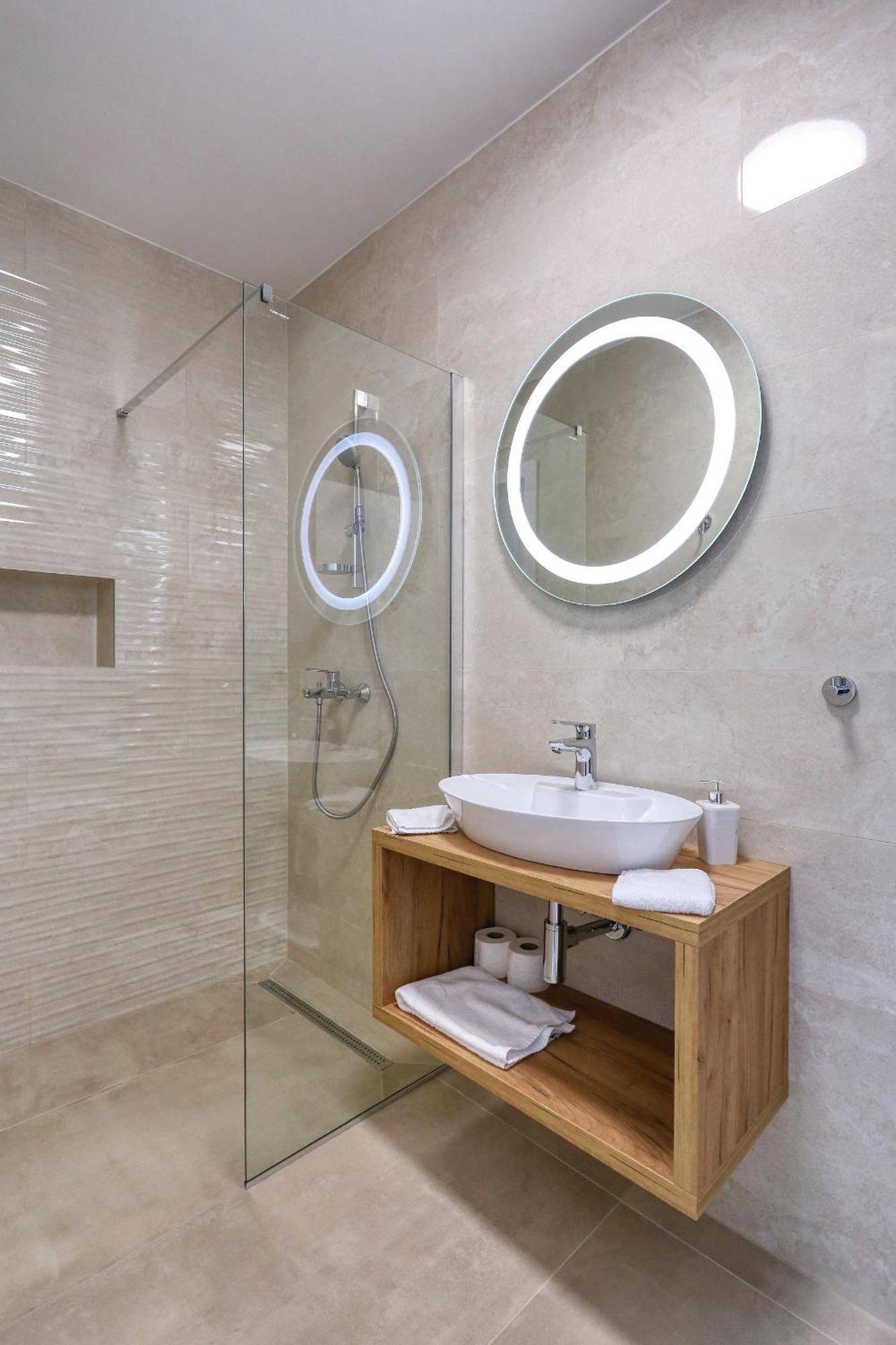 Appartamento Bonaca With Jacuzzi
