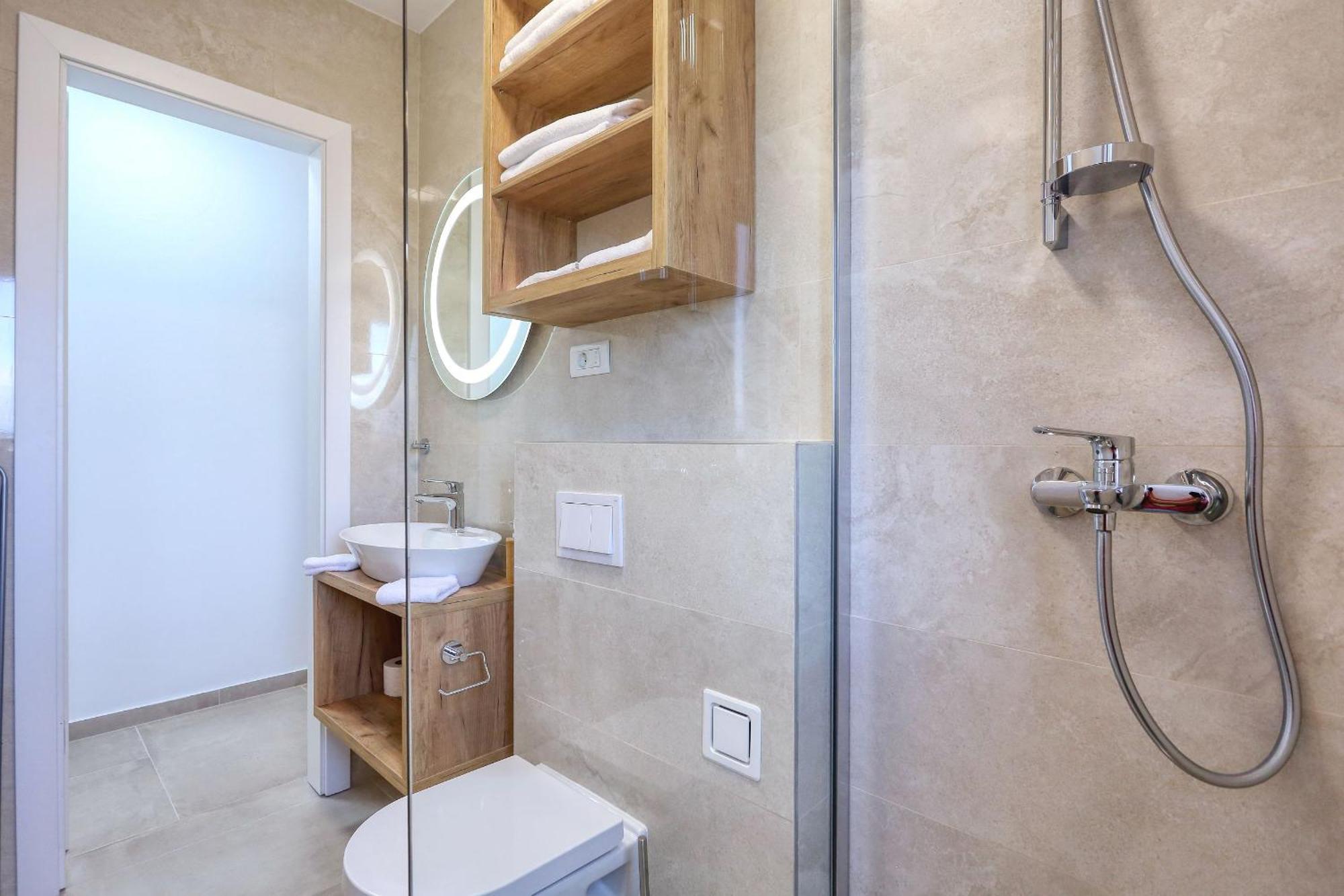 Appartamento Bonaca With Jacuzzi